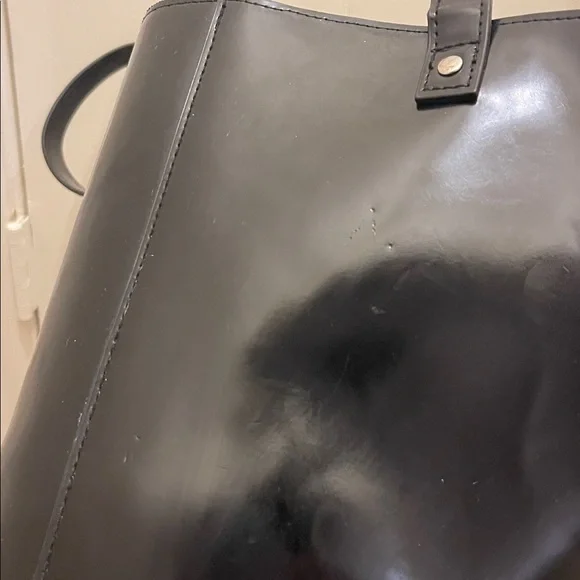 Givenchy Parfums please check all picture of condition - Picture 8 of 17